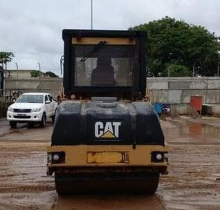 Cilindro Asfalto (10T) CATERPILLAR CB534 C · Viana — imagen 2