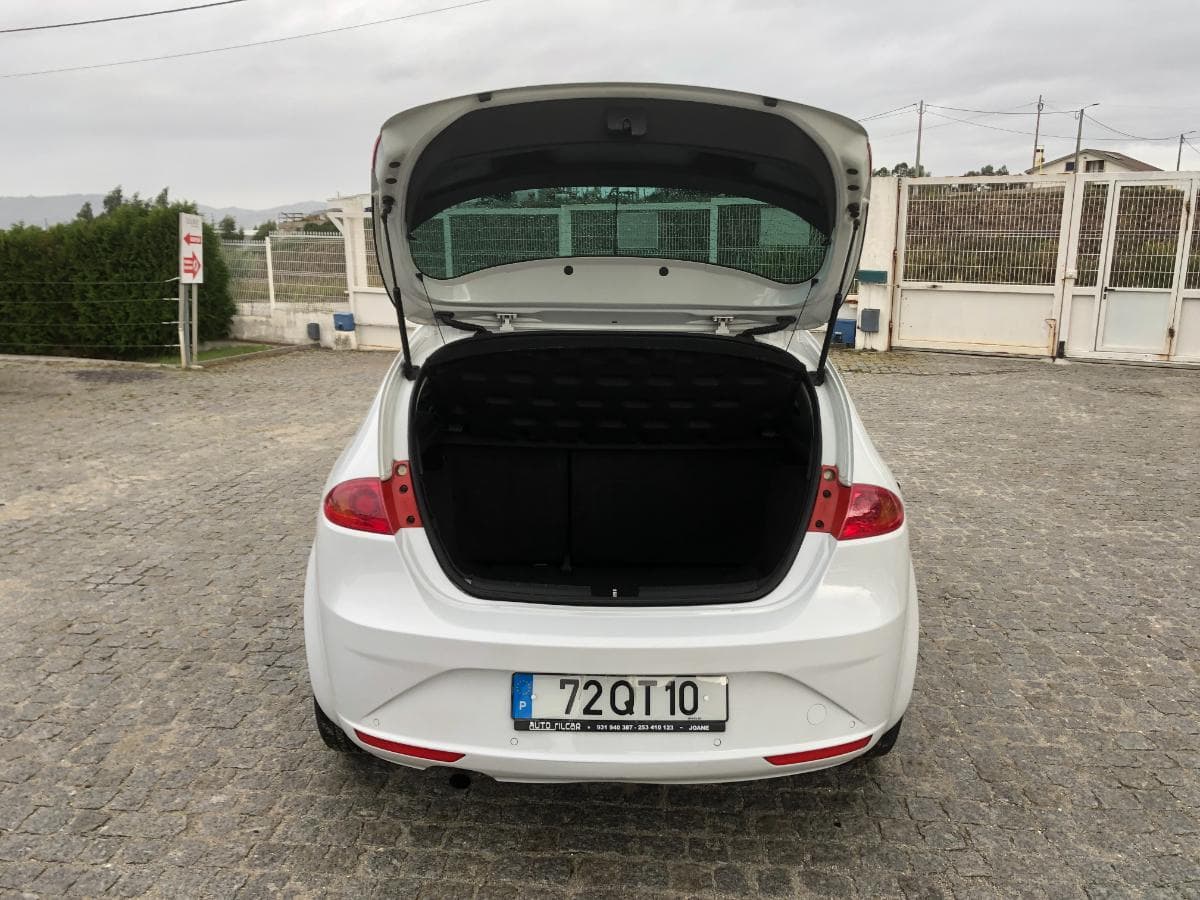 Seat Leon 1.6TDI · Ano 2011 — imagen 7