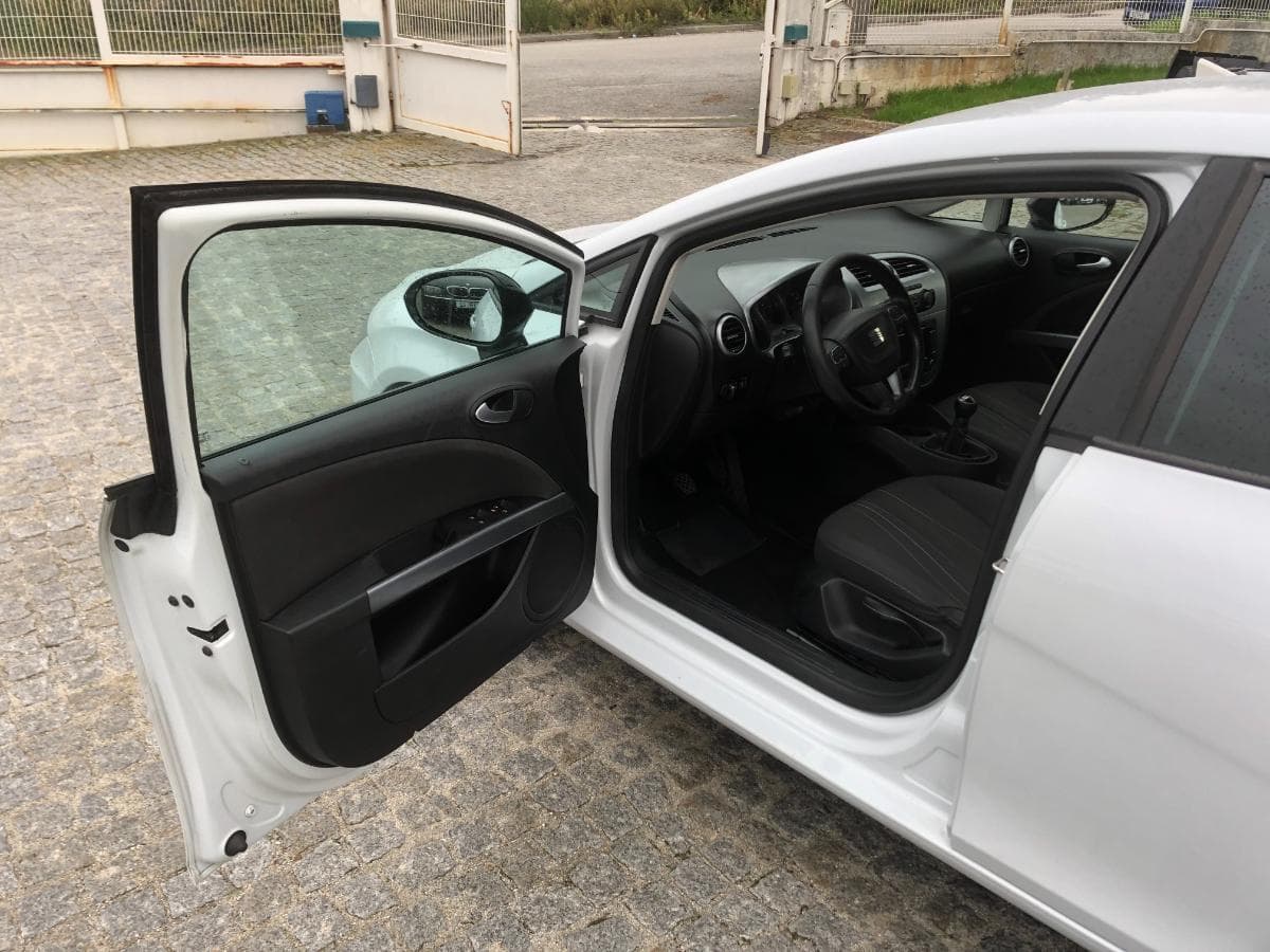 Seat Leon 1.6TDI · Ano 2011 — imagen 15