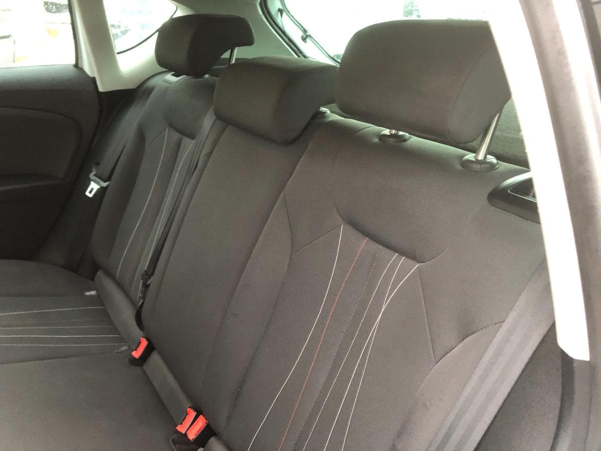 Seat Leon 1.6TDI · Ano 2011 — imagen 20