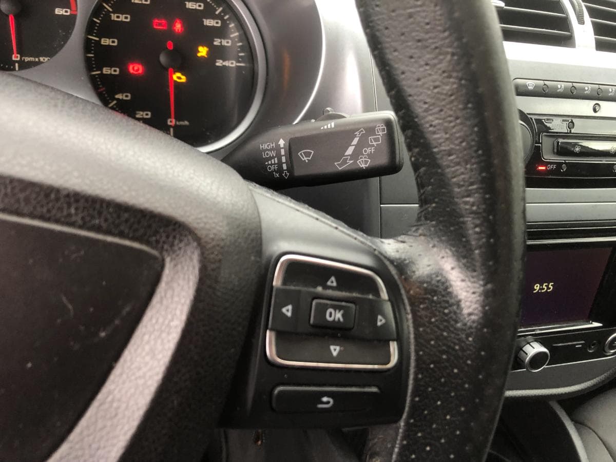 Seat Leon 1.6TDI · Ano 2011 — imagen 25