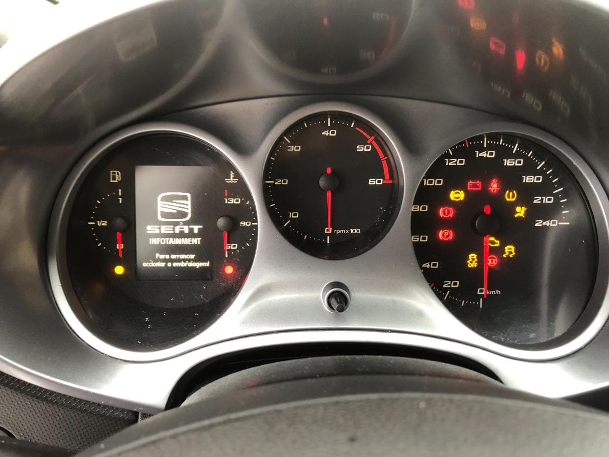 Seat Leon 1.6TDI · Ano 2011 — imagen 31