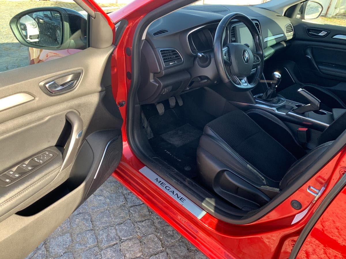 Renault Mégane 1.5DCI · Ano 2017 — imagen 19