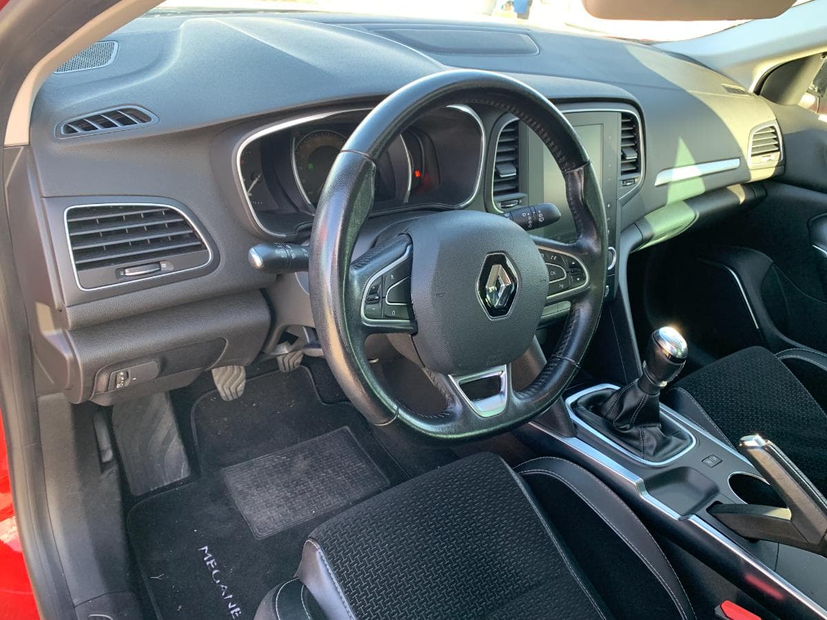 Renault Mégane 1.5DCI · Ano 2017 — imagen 36
