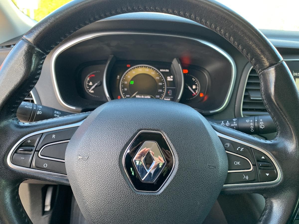 Renault Mégane 1.5DCI · Ano 2017 — imagen 37