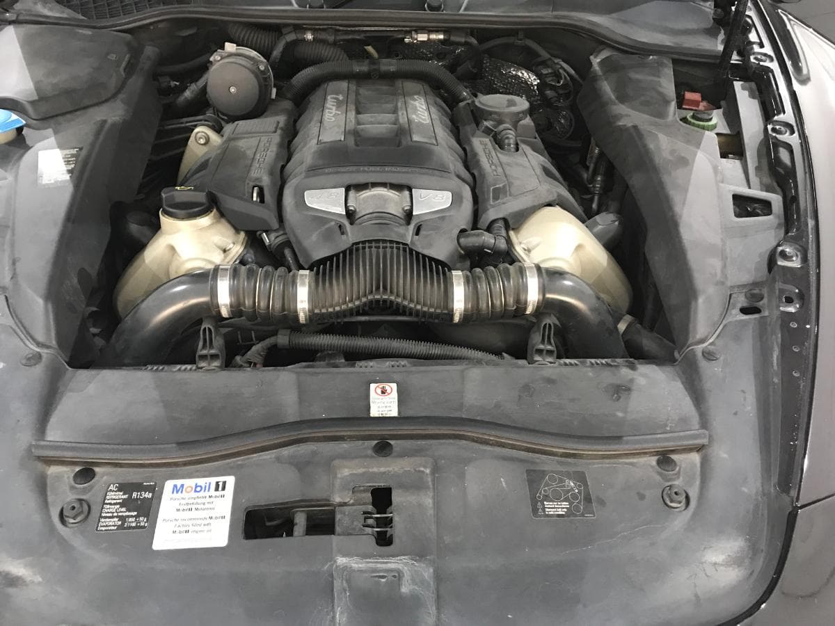 Porsche Cayenne 4.8 Turbo V8 · Ano 2010 — imagem 19