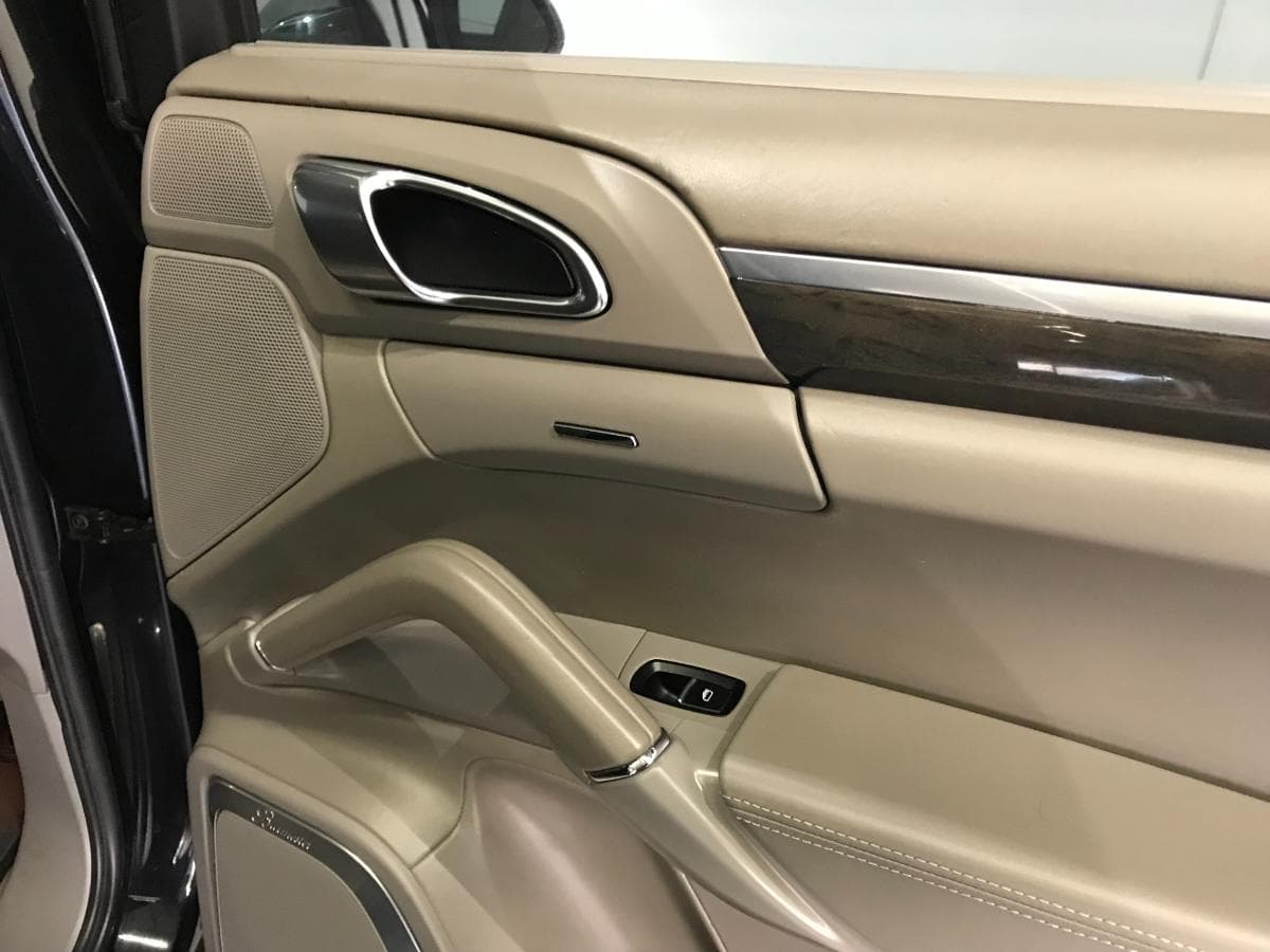 Porsche Cayenne 4.8 Turbo V8 · Ano 2010 — imagem 22