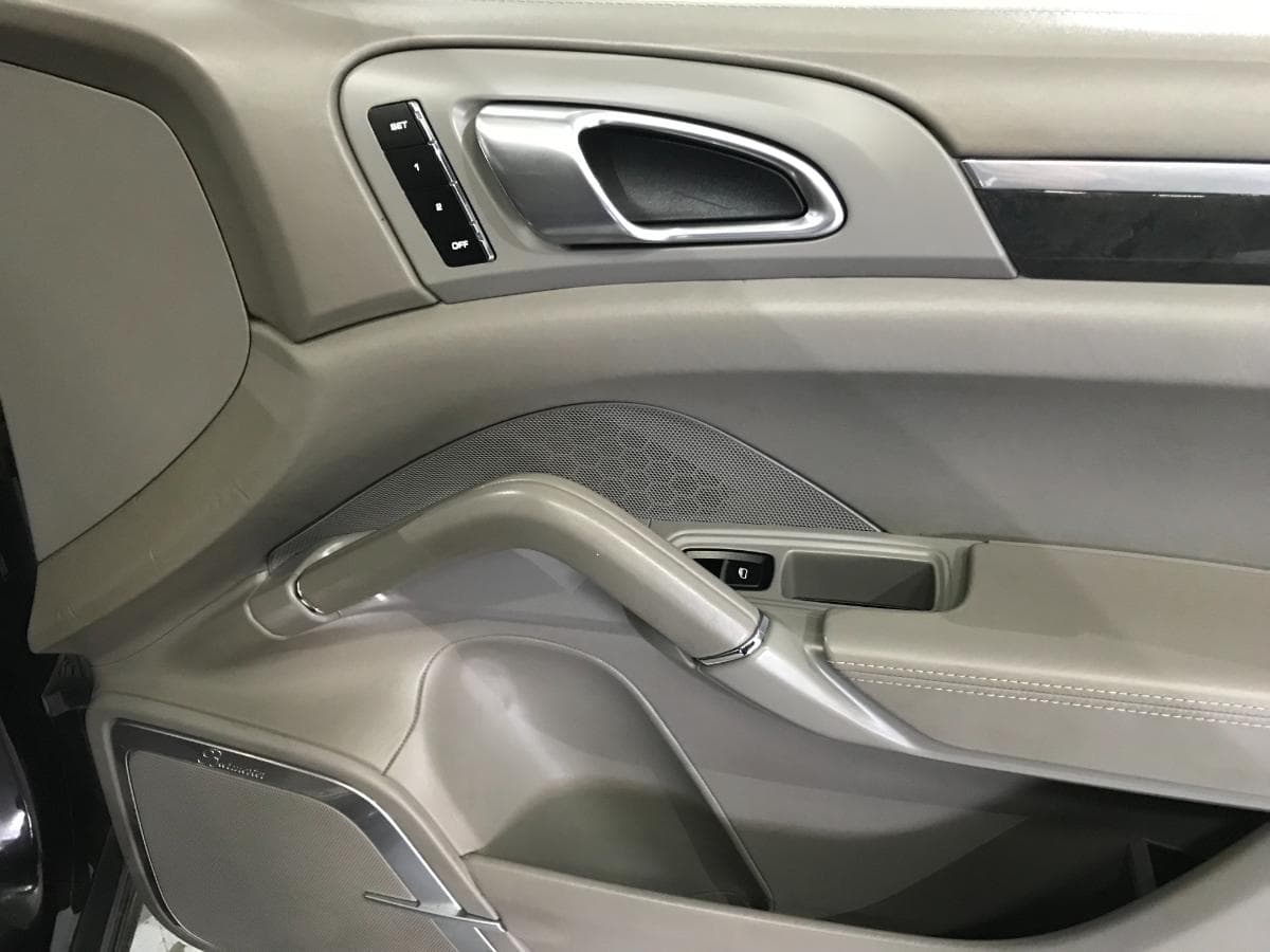 Porsche Cayenne 4.8 Turbo V8 · Ano 2010 — imagem 26
