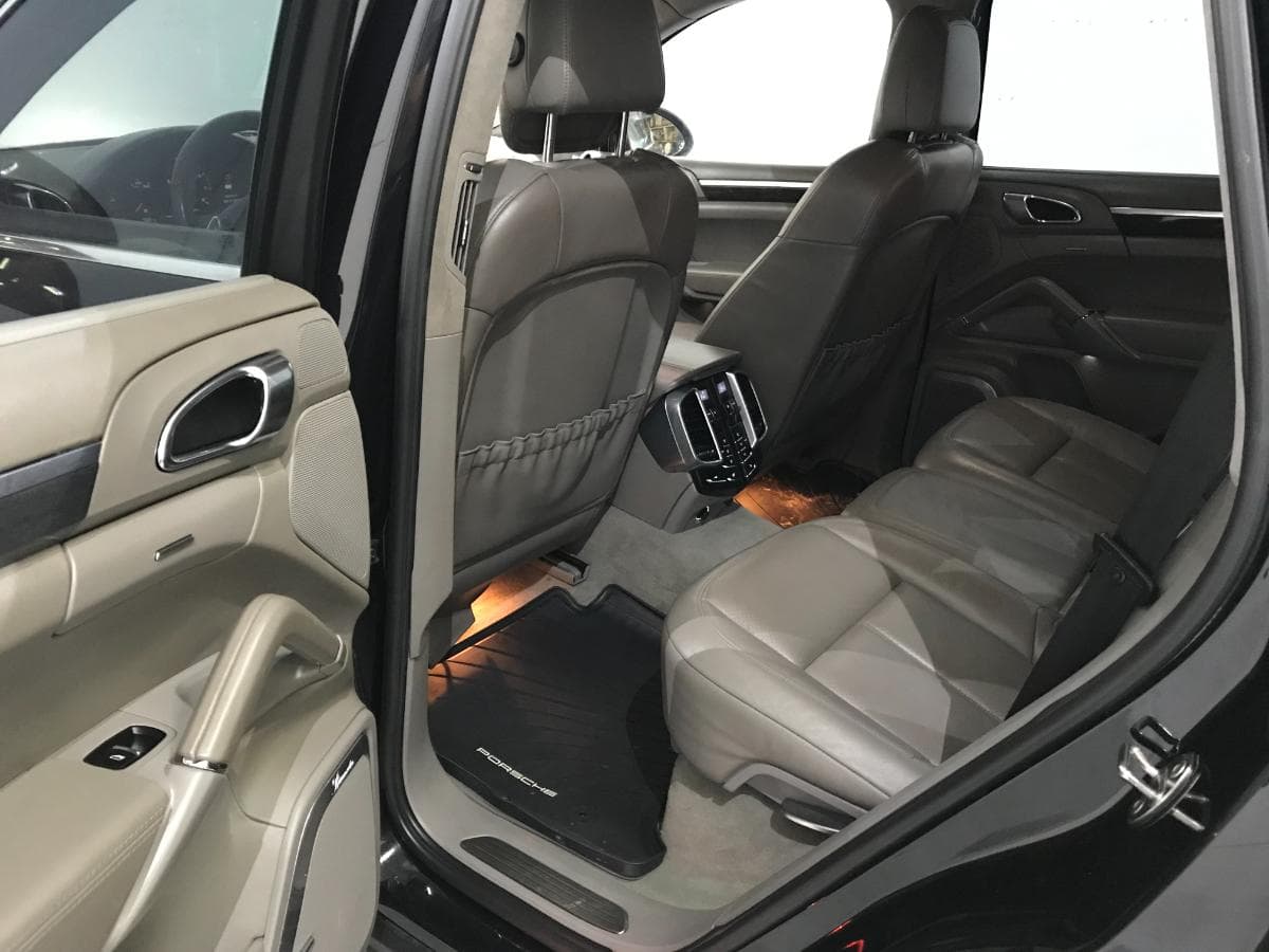 Porsche Cayenne 4.8 Turbo V8 · Ano 2010 — imagem 29