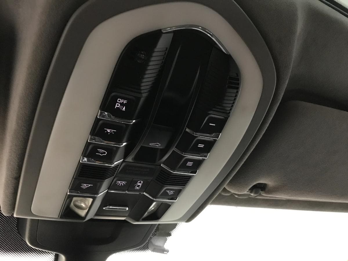 Porsche Cayenne 4.8 Turbo V8 · Ano 2010 — imagem 38