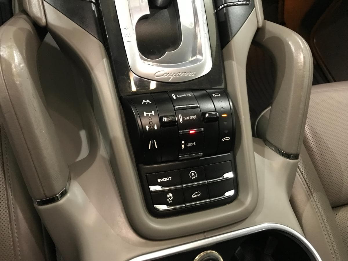Porsche Cayenne 4.8 Turbo V8 · Ano 2010 — imagem 39