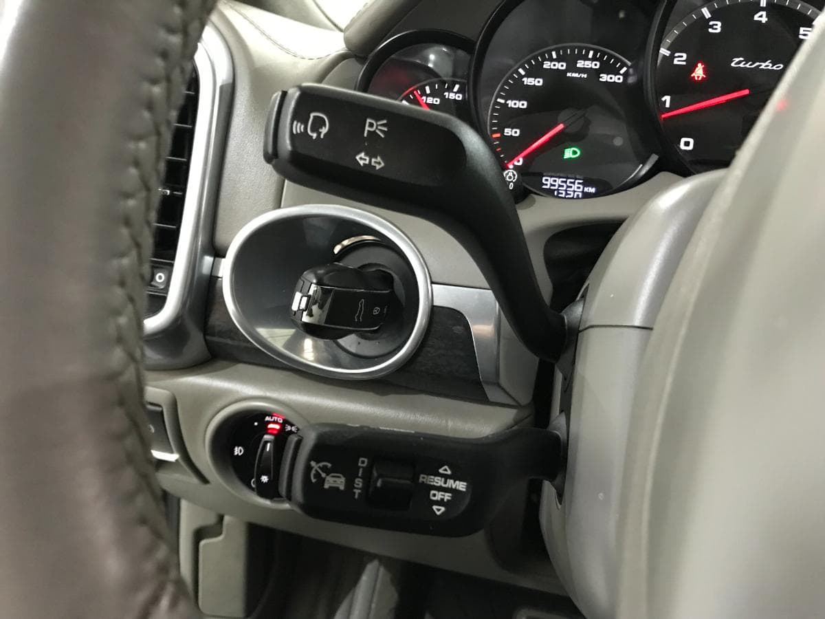 Porsche Cayenne 4.8 Turbo V8 · Ano 2010 — imagem 43