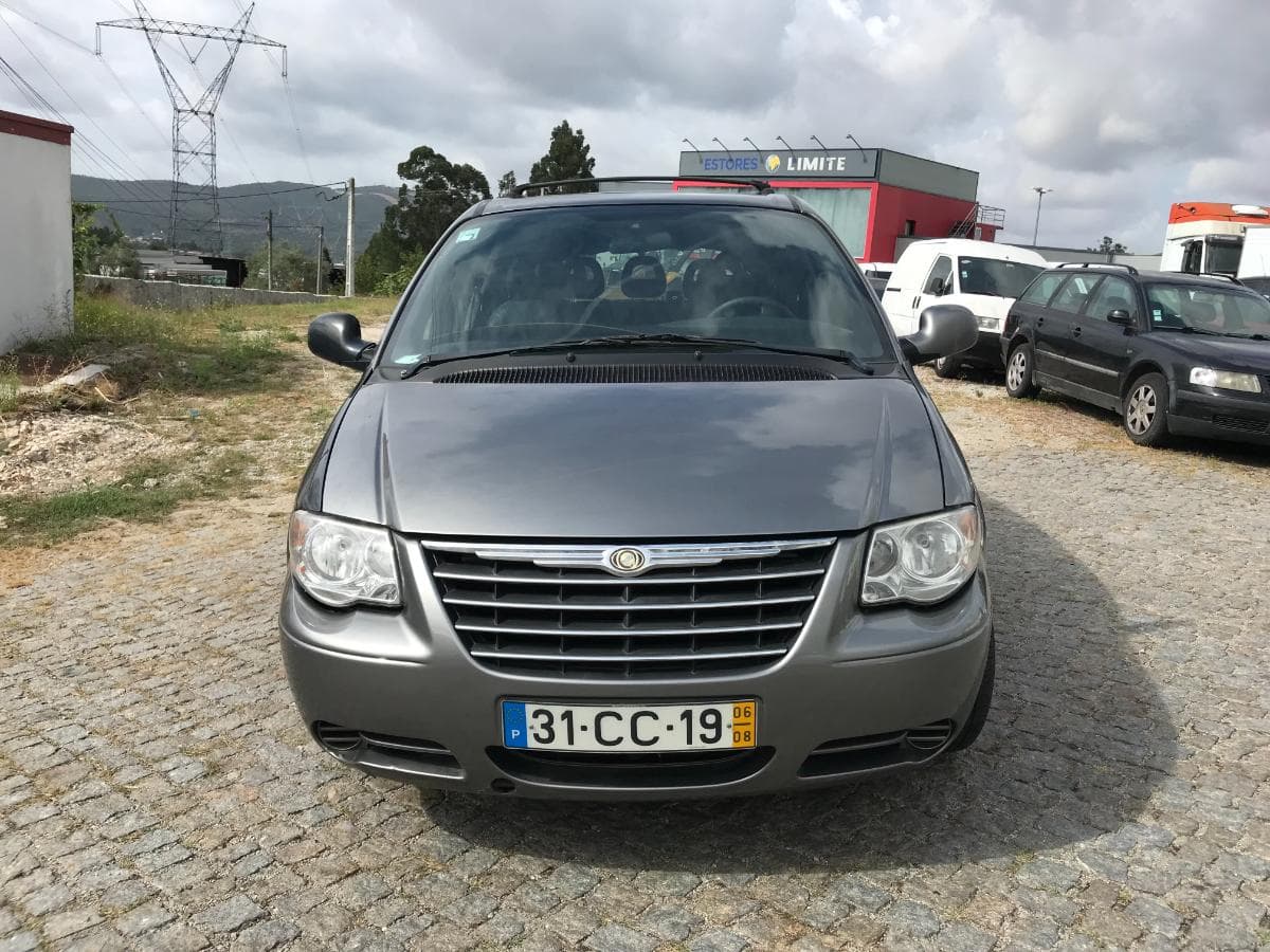 Chrysler Voyager 2.5 CRD · Ano 2006 — imagen 3