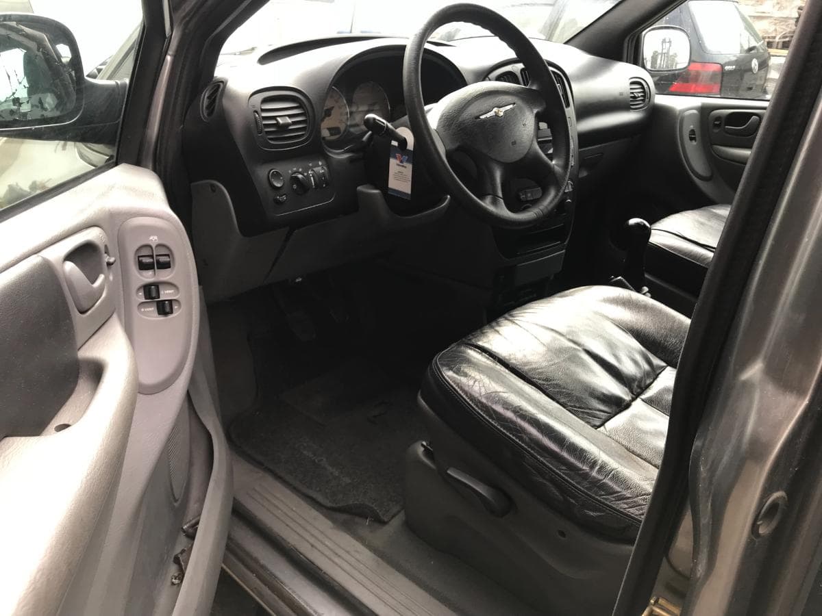 Chrysler Voyager 2.5 CRD · Ano 2006 — imagen 23