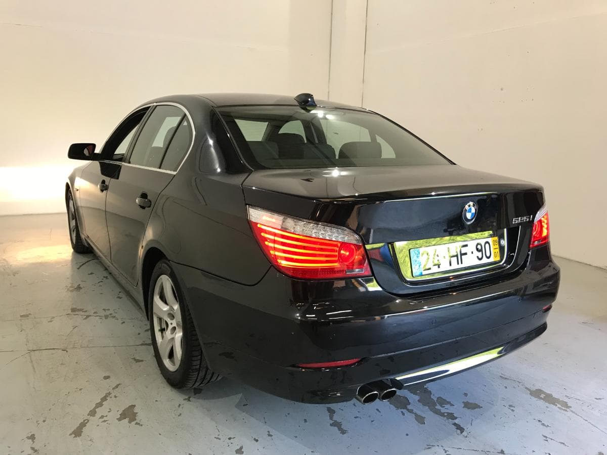 BMW 525 3.0i · Ano 2009 — imagen 7