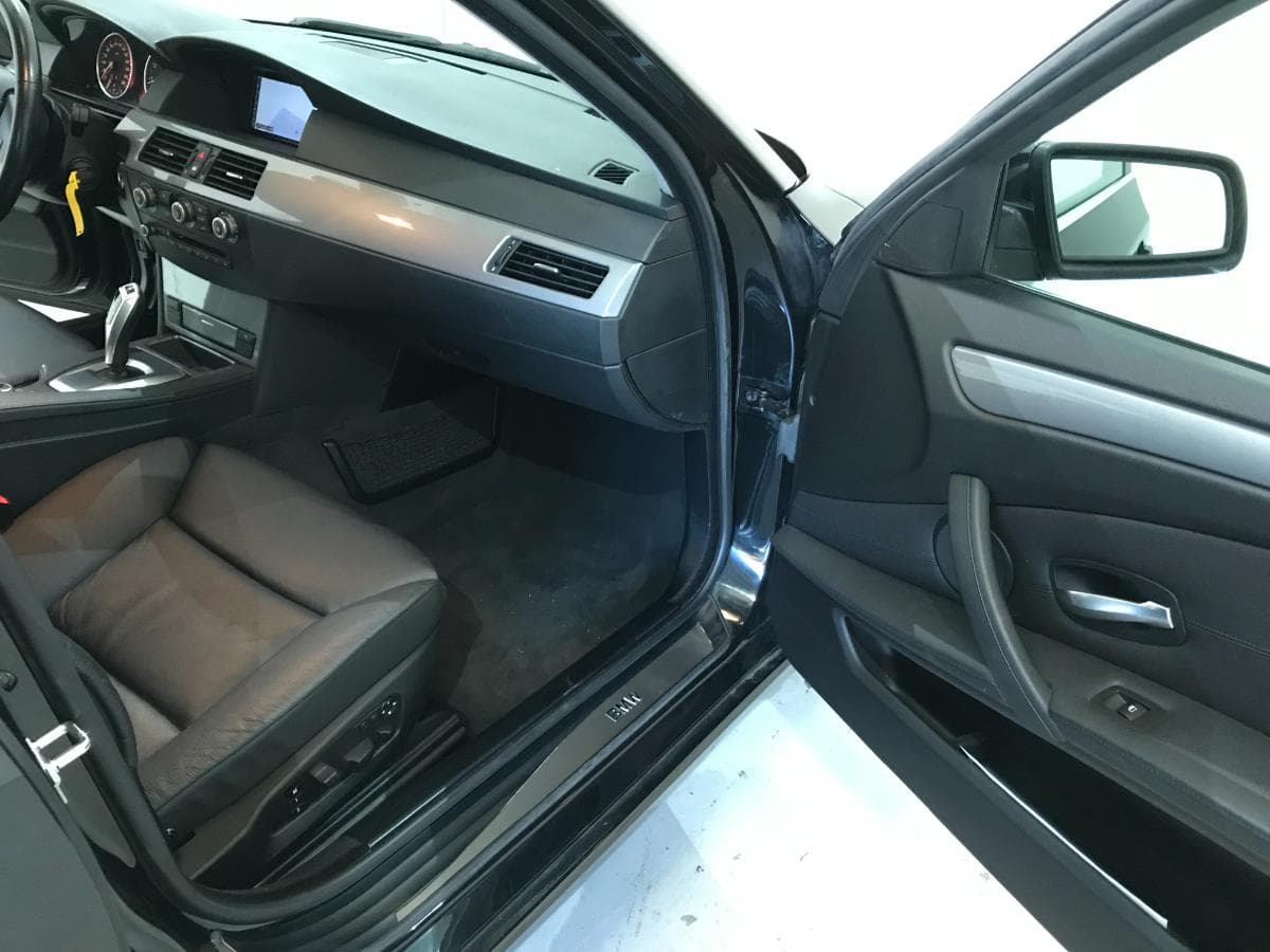 BMW 525 3.0i · Ano 2009 — imagen 26