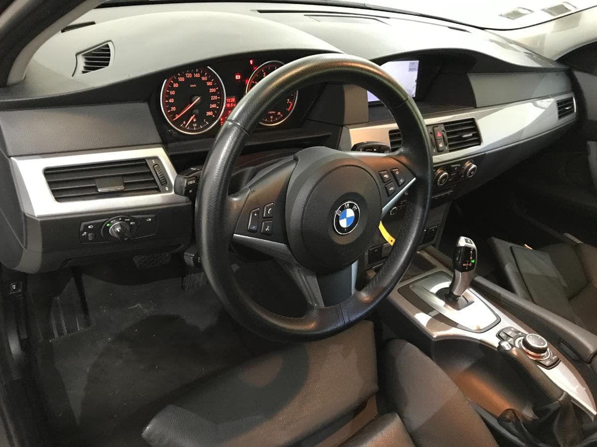 BMW 525 3.0i · Ano 2009 — imagen 29