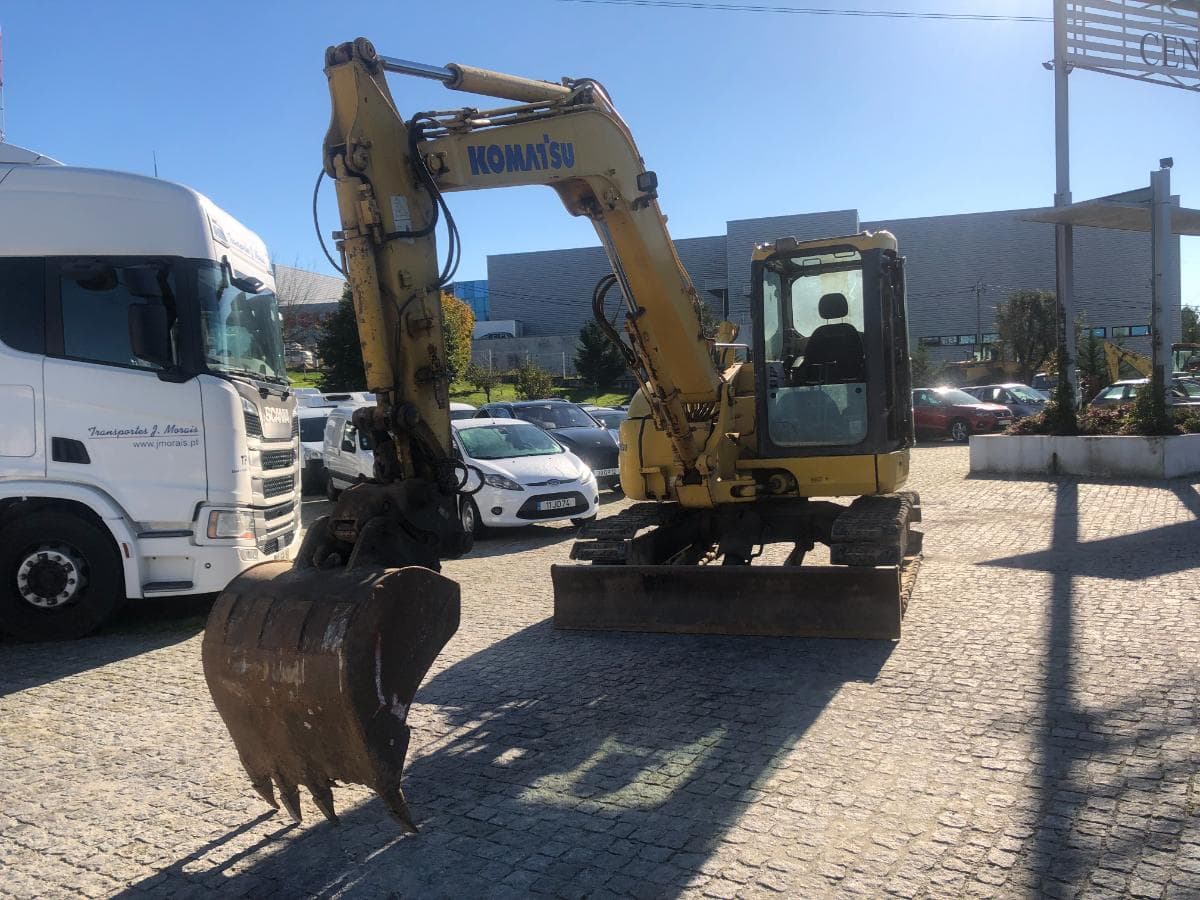 Mini Giratória Komatsu PC88MR-8 · — imagem 2