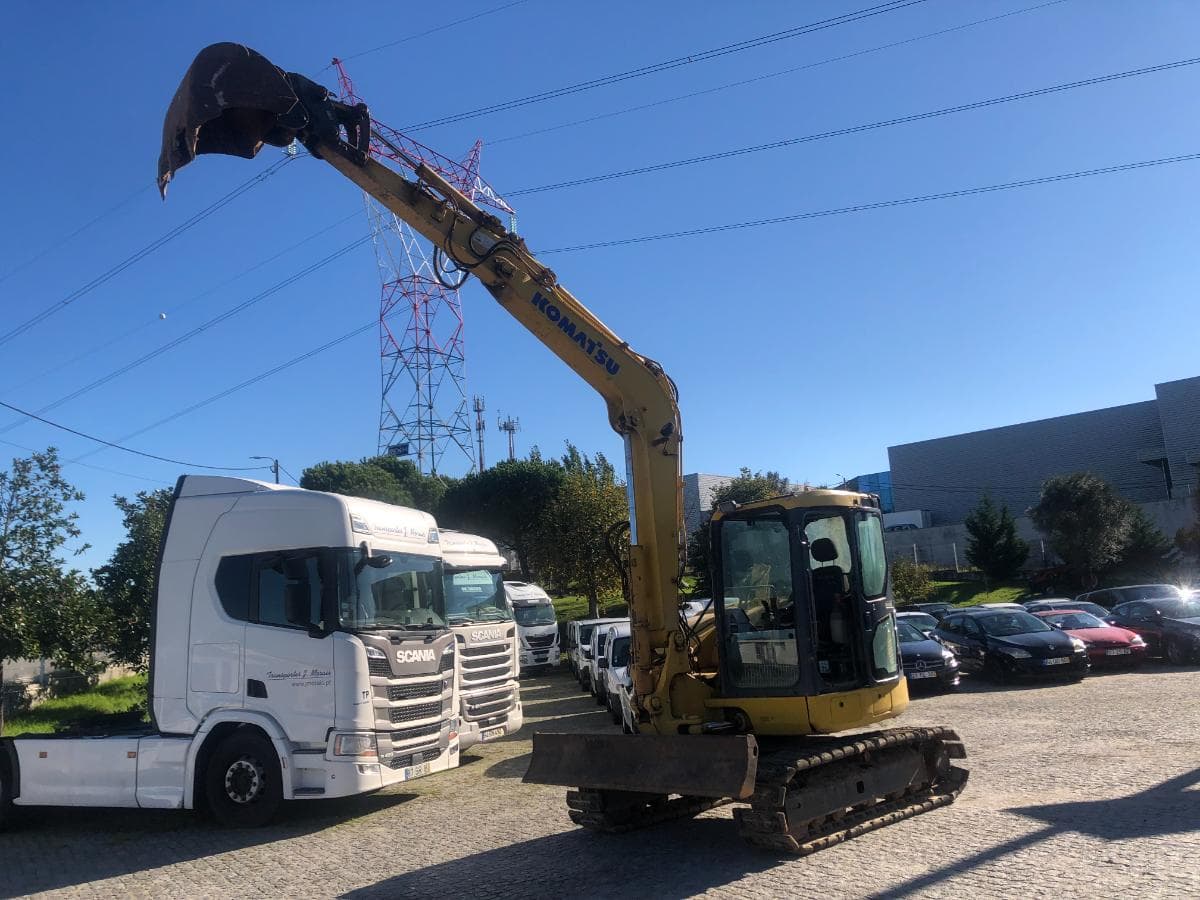 Mini Giratória Komatsu PC88MR-8 · — imagem 3