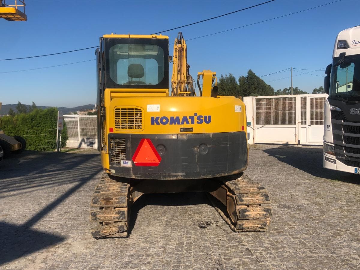 Mini Giratória Komatsu PC88MR-8 · — imagem 9