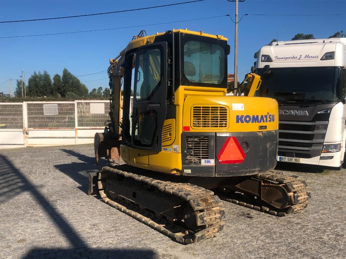 Mini Giratória Komatsu PC88MR-8 · — imagem 10
