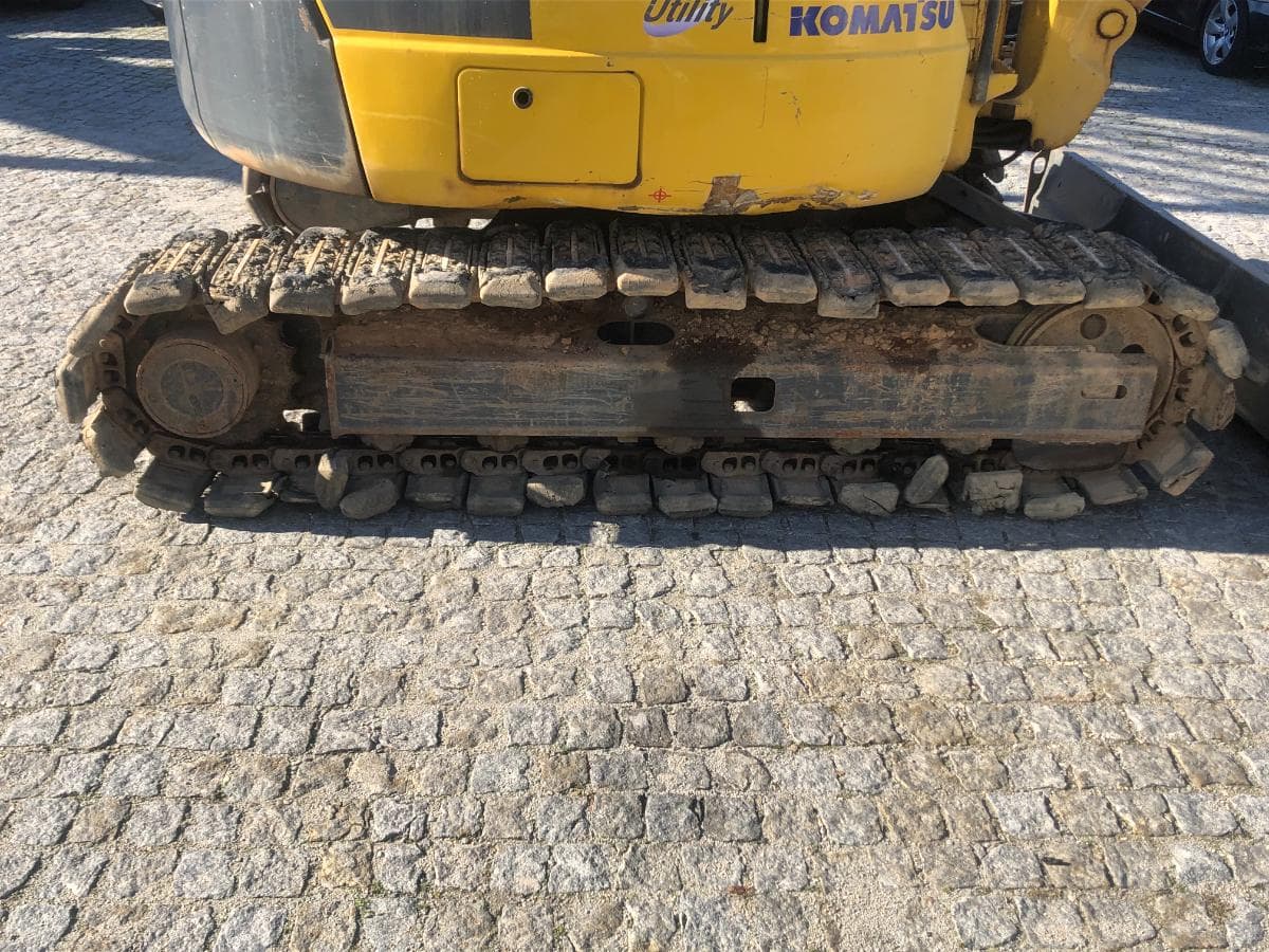 Mini Giratória Komatsu PC88MR-8 · — imagem 12
