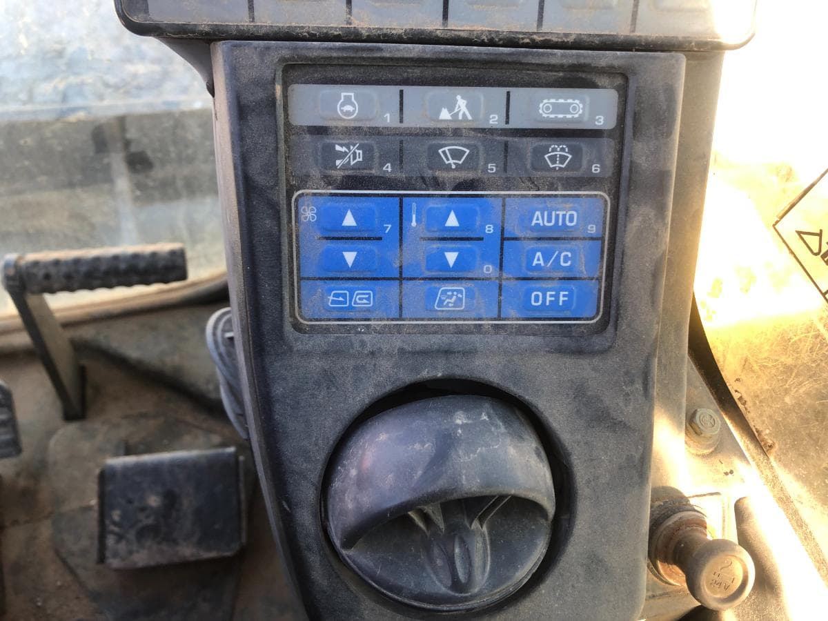 Mini Giratória Komatsu PC88MR-8 · — imagem 25