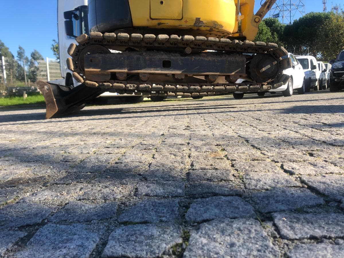 Mini Giratória Komatsu PC88MR-8 · — imagem 28