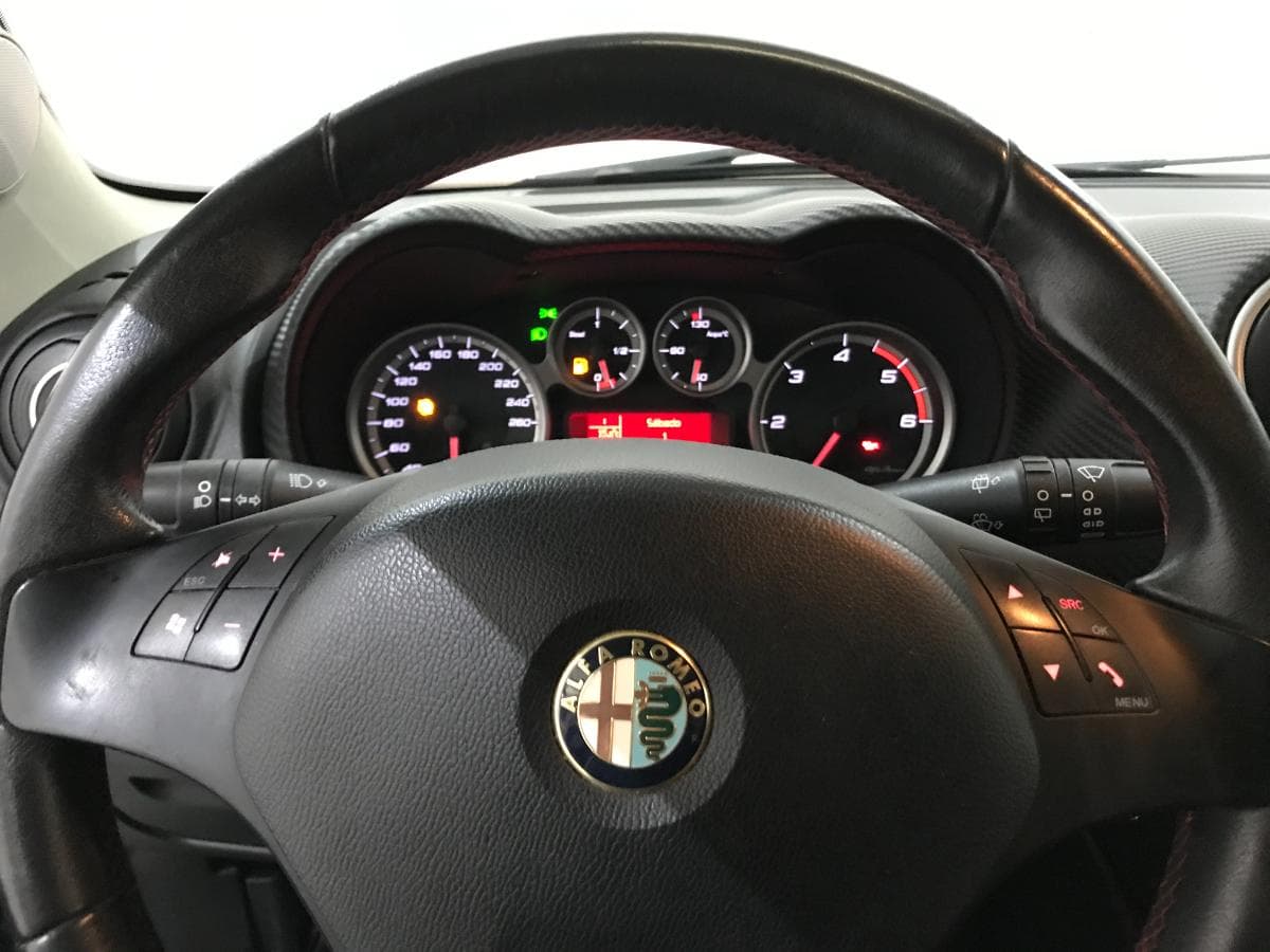Alfa Romeo Mito 1.3 Multijet · Ano 2012 — imagen 35