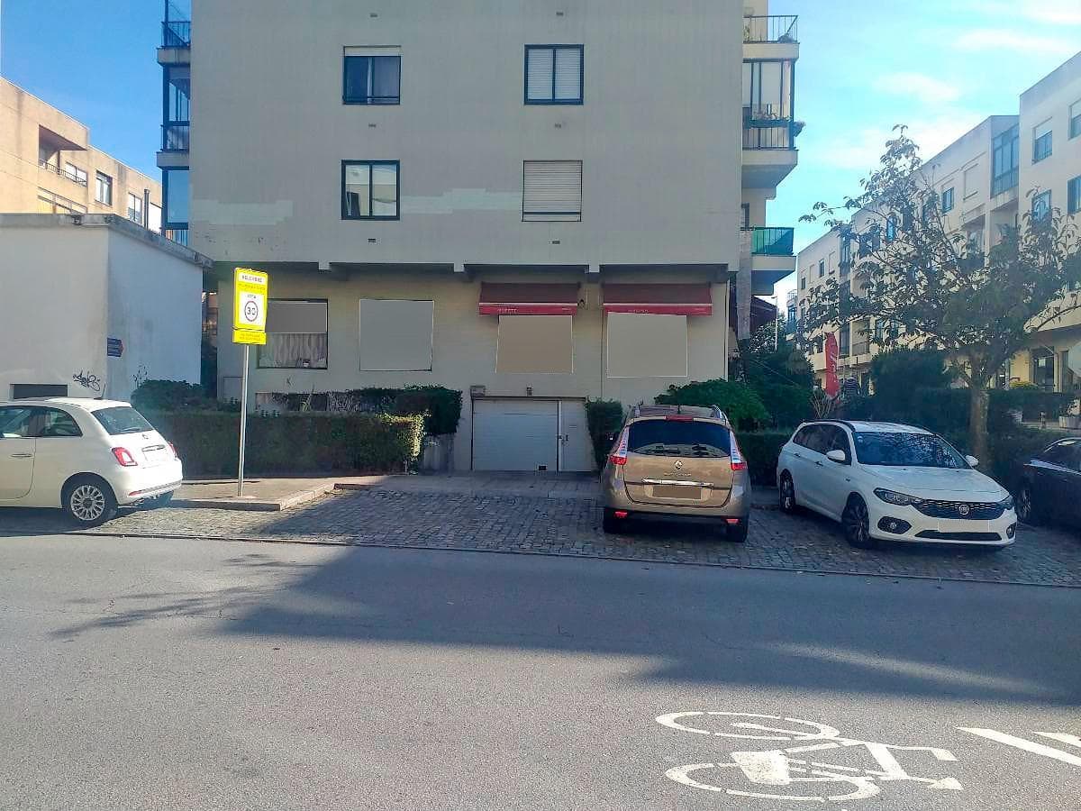 1/2 da Nua Propriedade de Lugar de garagem · São Mamede de Infesta — imagen 1
