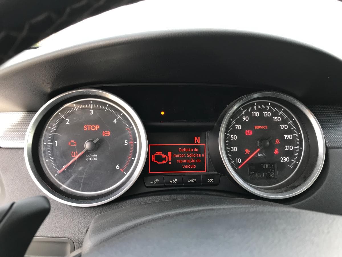 Peugeot 508 SW 1.6 BlueHDI · Ano 2015 — imagen 31
