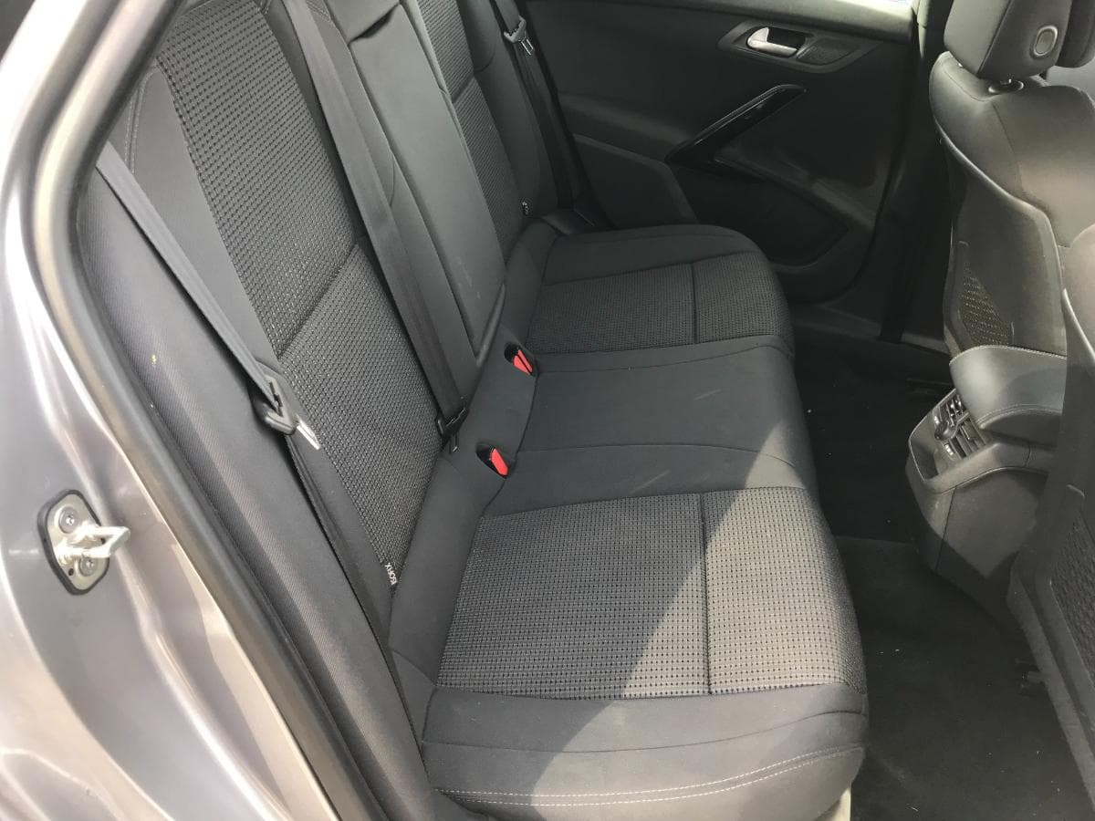 Peugeot 508 SW 1.6 BlueHDI · Ano 2015 — imagen 23