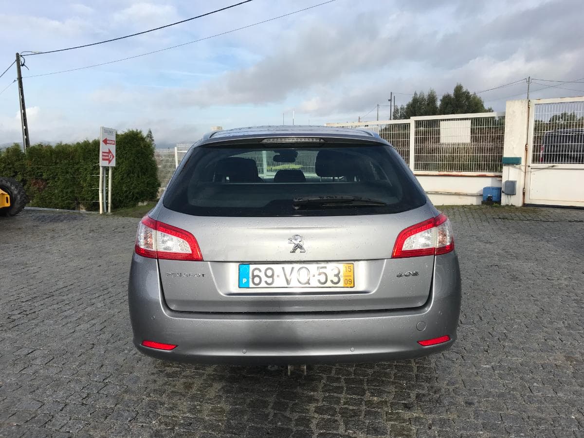 Peugeot 508 SW 1.6 BlueHDI · Ano 2015 — imagen 5