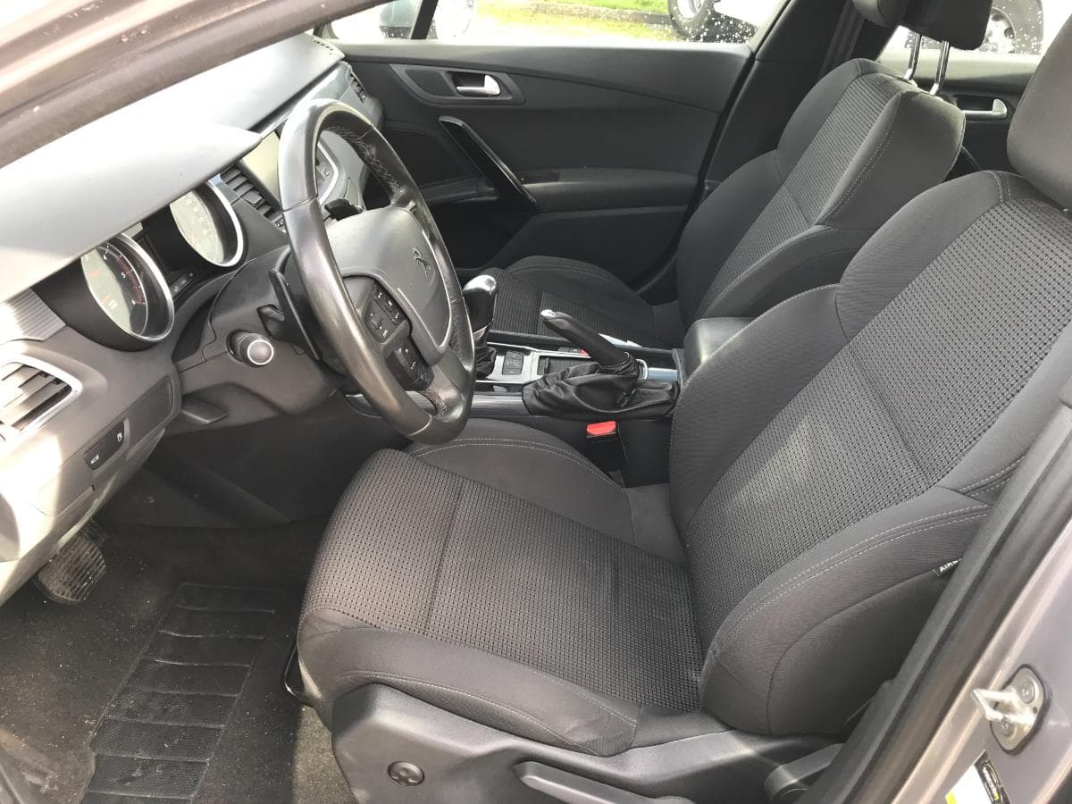 Peugeot 508 SW 1.6 BlueHDI · Ano 2015 — imagen 12