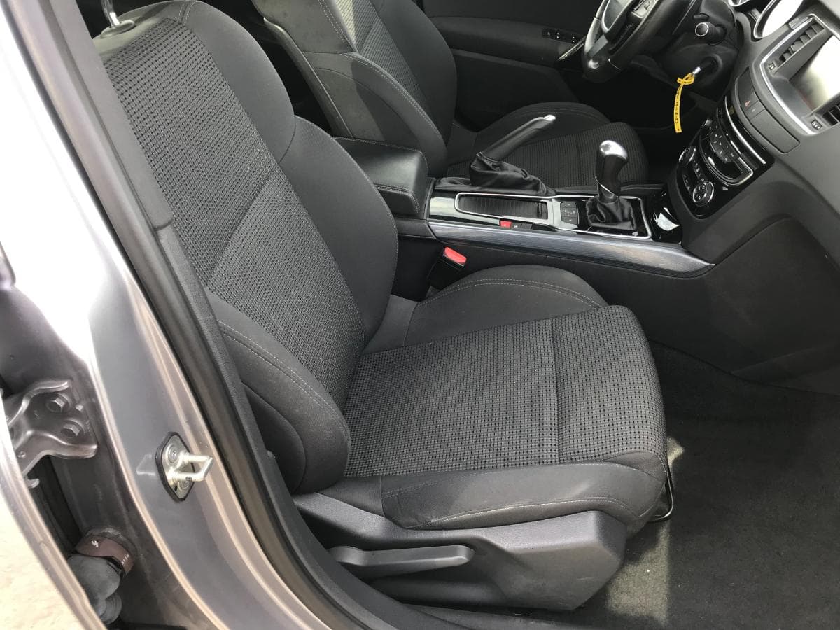 Peugeot 508 SW 1.6 BlueHDI · Ano 2015 — imagen 20