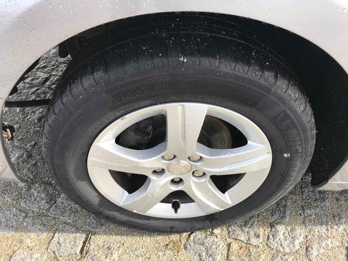 Peugeot 508 SW 1.6 BlueHDI · Ano 2015 — imagen 37