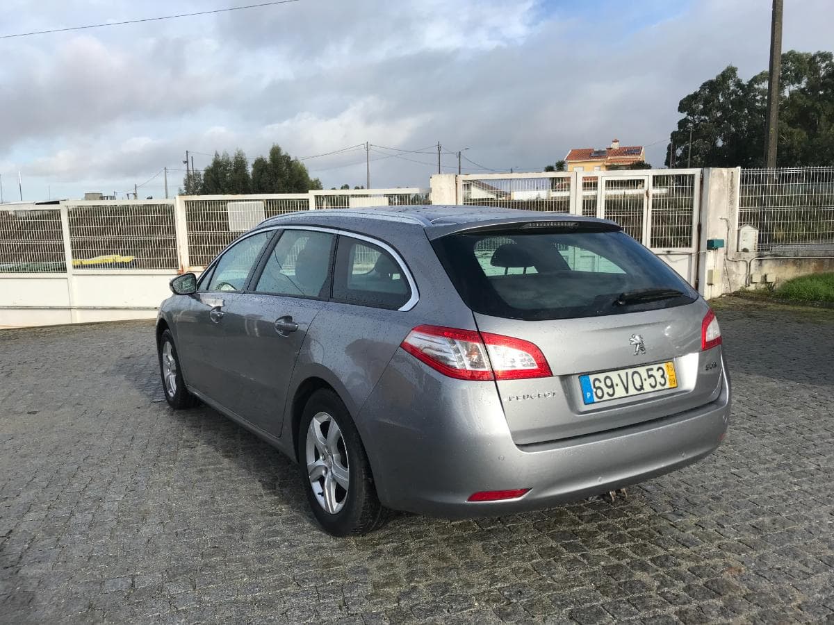 Peugeot 508 SW 1.6 BlueHDI · Ano 2015 — imagen 6