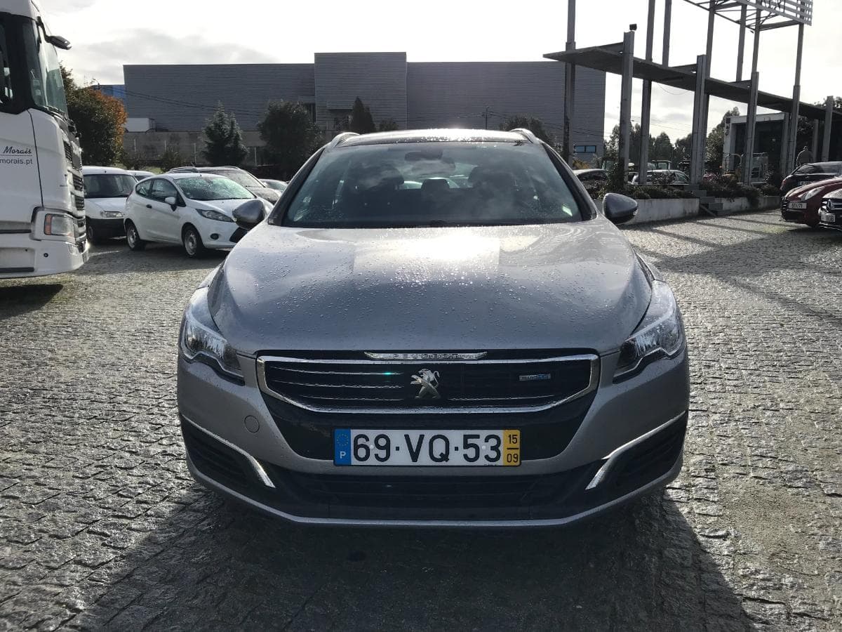 Peugeot 508 SW 1.6 BlueHDI · Ano 2015 — imagen 2