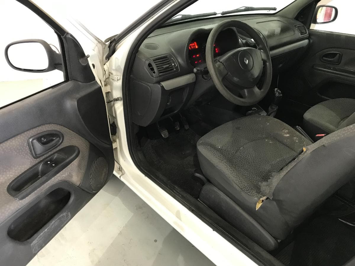 Renault Clio 1.5DCI · Ano 2008 — imagem 23