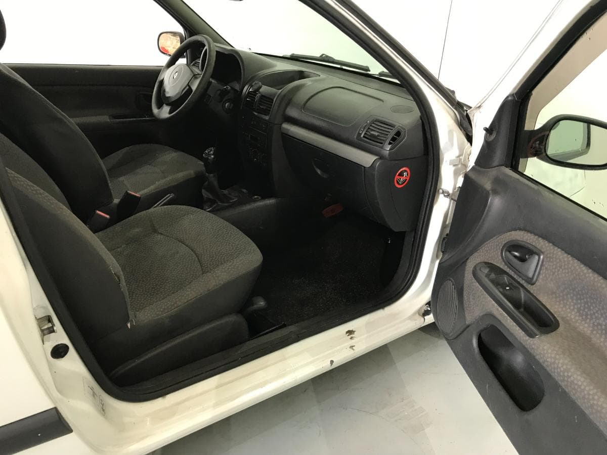 Renault Clio 1.5DCI · Ano 2008 — imagem 25