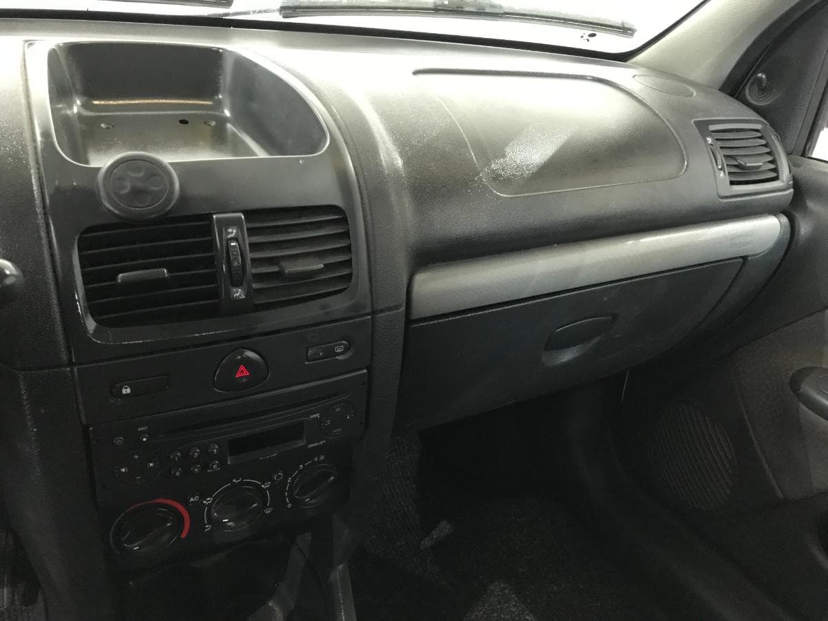 Renault Clio 1.5DCI · Ano 2008 — imagem 31