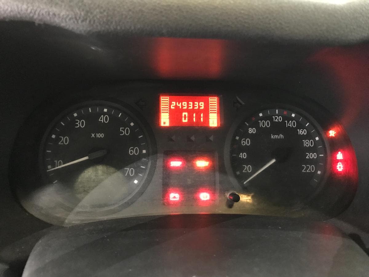 Renault Clio 1.5DCI · Ano 2008 — imagem 33