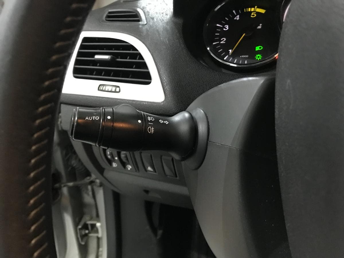 Renault Mégane 1.5DCI · Ano 2013 — imagen 39