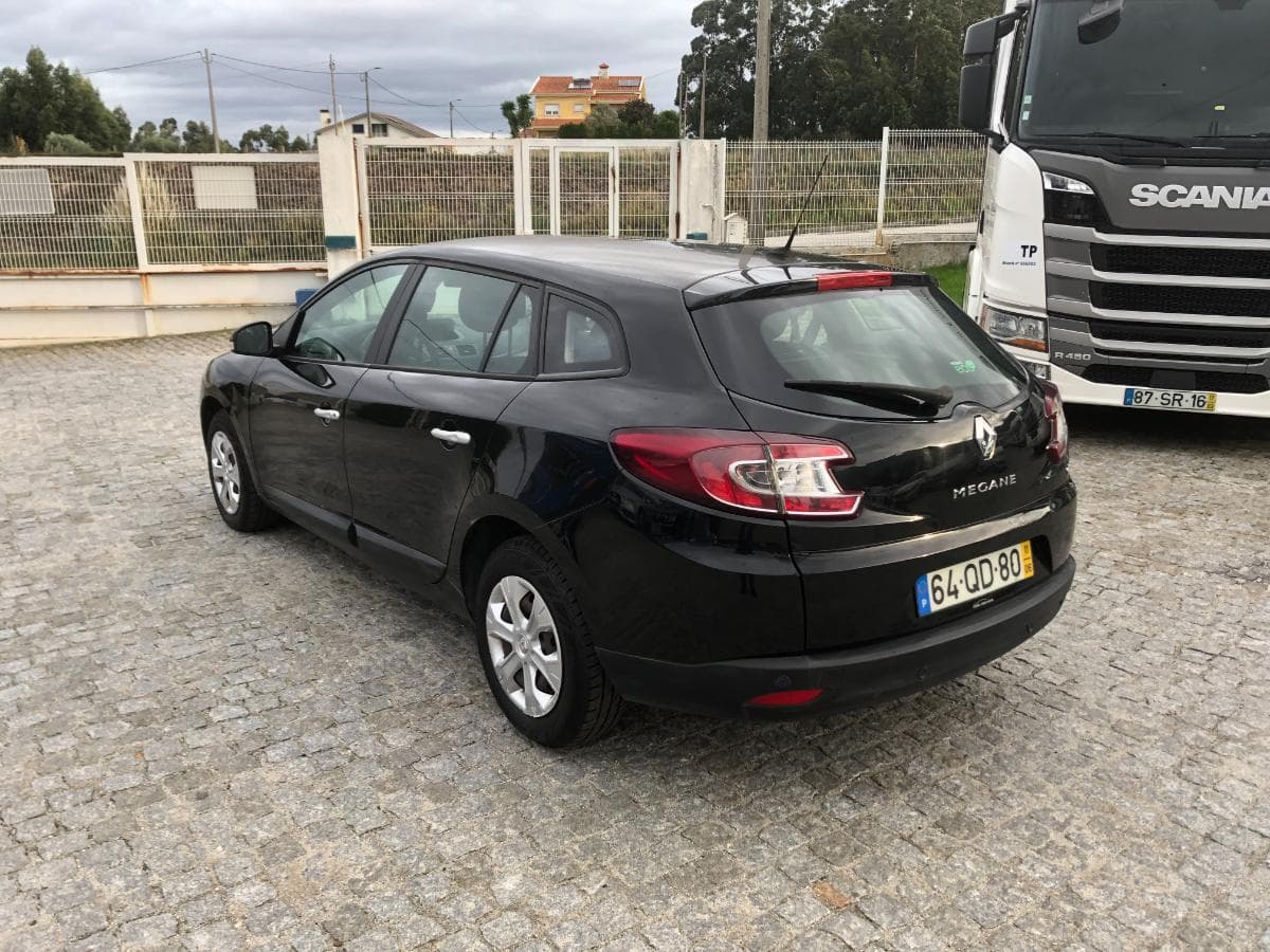 Renault Mégane 1.5DCI · Ano 2011 — imagen 4