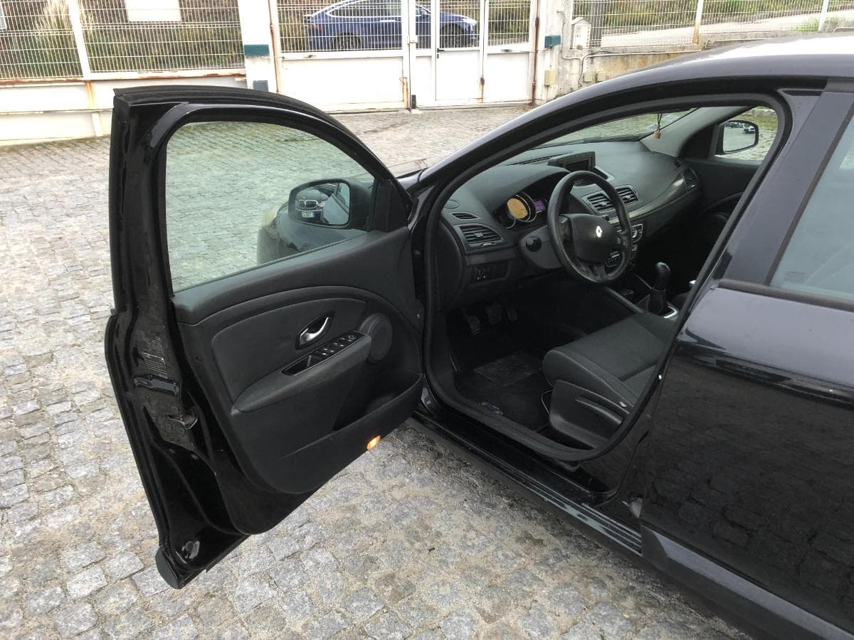 Renault Mégane 1.5DCI · Ano 2011 — imagen 19