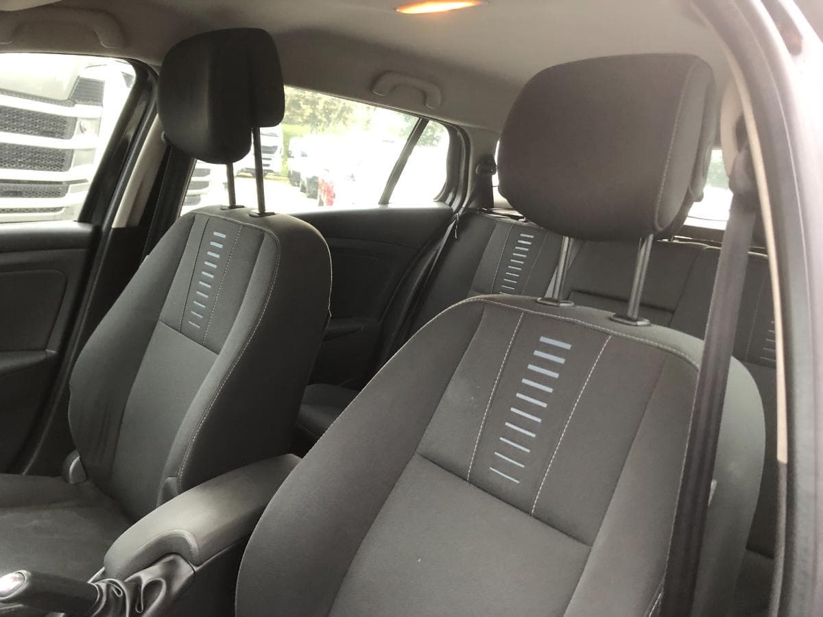 Renault Mégane 1.5DCI · Ano 2011 — imagen 21