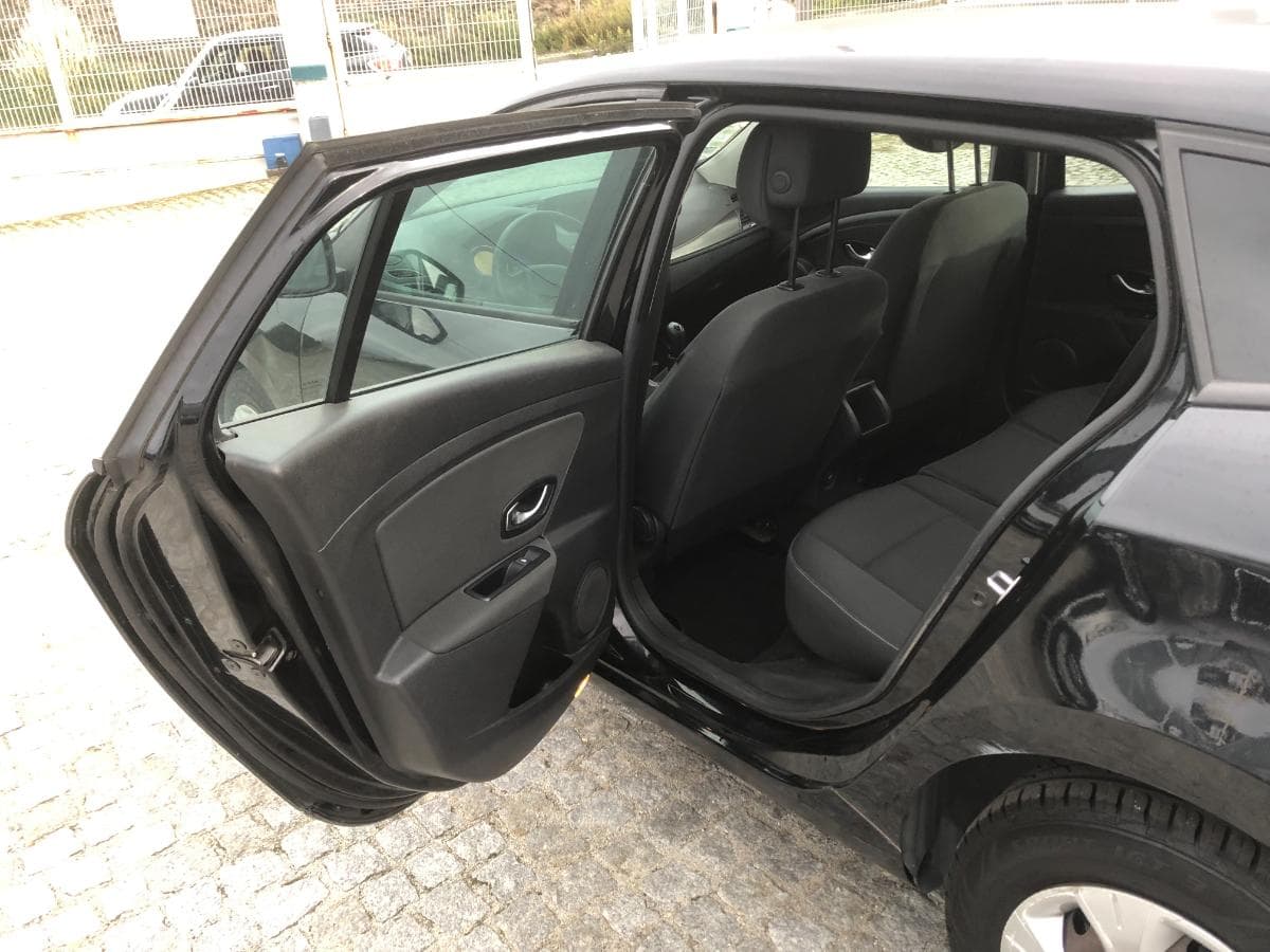 Renault Mégane 1.5DCI · Ano 2011 — imagen 22
