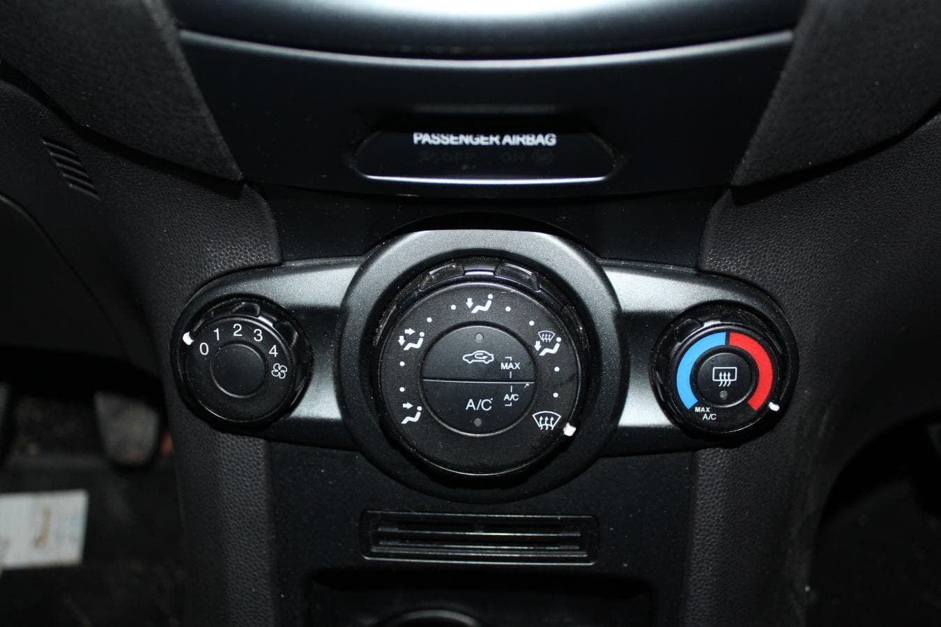 Ford Fiesta 1.5TDCI · Ano 2016 — image 30