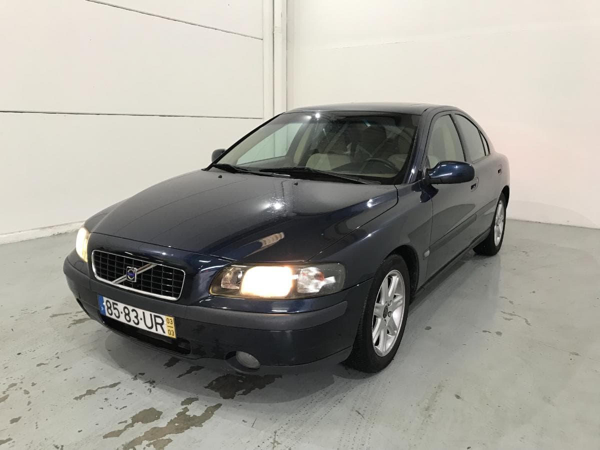Volvo S60 D5 2.4D · Ano 2003 — imagem 3