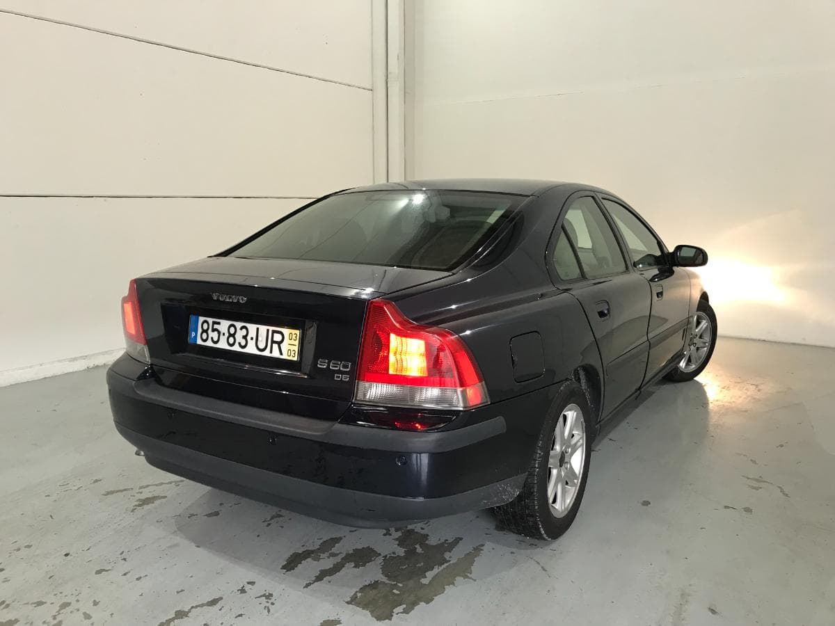 Volvo S60 D5 2.4D · Ano 2003 — imagem 4